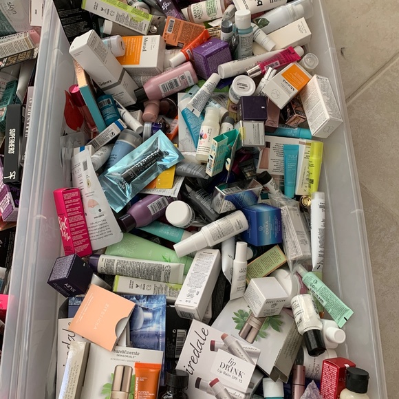 High End Lot Qty 10 Deluxe Travel Size Cosmetic Skincare Makeup Hair Samples NEW - Picture 11 of 14